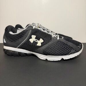 Womens UNDER ARMOUR Sewon Black Running Shoes / Size 10